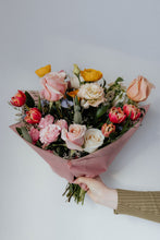 Load image into Gallery viewer, XL Hand-tied Bouquet