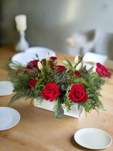 Load image into Gallery viewer, (PRE-ORDER) Holiday Centrepiece