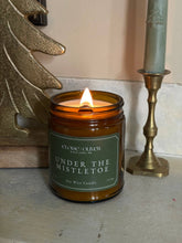 Load image into Gallery viewer, 8oz Under the Mistletoe Candle