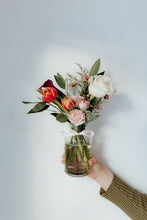 Load image into Gallery viewer, Budvase Arrangement
