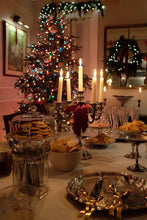 Load image into Gallery viewer, 8oz Holiday Nostalgia Candle
