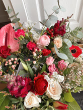 Load image into Gallery viewer, Valentine&#39;s Day Mixed Bouquet Pre-order (3 sizes to choose!)

