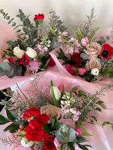 Load image into Gallery viewer, Valentine&#39;s Day Arrangement Pre-order
