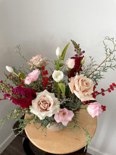 Load image into Gallery viewer, (PRE-ORDER) Holiday Centrepiece
