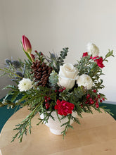 Load image into Gallery viewer, (PRE-ORDER) Holiday Centrepiece
