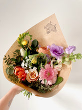 Load image into Gallery viewer, Medium Hand-tied Floral Bouquet (Mother&#39;s Day Pre-Order)

