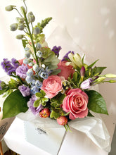 Load image into Gallery viewer, Medium Hand-tied Bouquet
